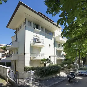 residence-hamilton.riccione-hotels.org/